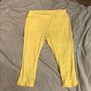 Yellow Capri leggings